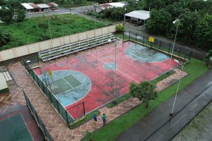 SE INICIARON TRABAJOS DE TECHADO EN CANCHAS DE USOS MÚLTIPLES EN DIFERENTES SECTORES DEL CANTÓN VALENCIA