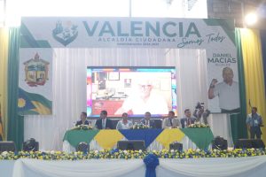 «CON FE, ESPERANZA Y TRABAJO TOMAREMOS LAS MEJORES DECISIONES PARA VALENCIA», DIJO EL ING. DANIEL MACÍAS EN LA CEREMONIA DE POSESIÓN